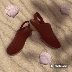 Old navy girls size 1 perforated faux leather shoes